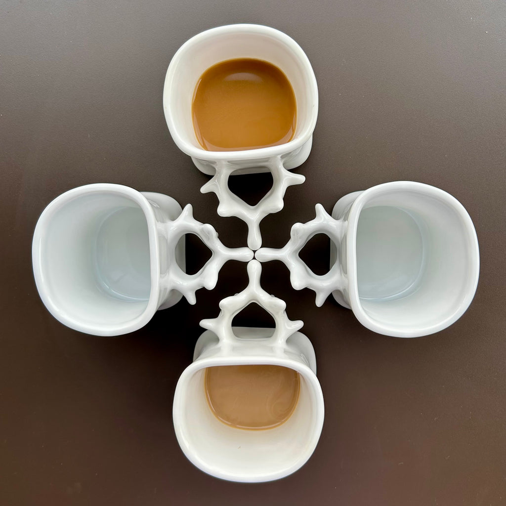 The BackCup Ⓓ-mugg från eAnatomi ©